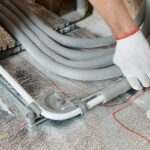 Tehnici moderne pentru trasarea traseelor sanitare în șantiere aglomerate